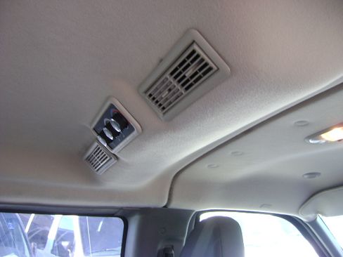 Used 2011 Chevrolet Express 2500 LS image 15