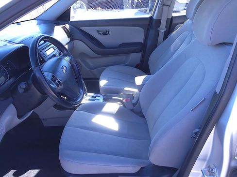 Used 2010 Hyundai Elantra SE image 7