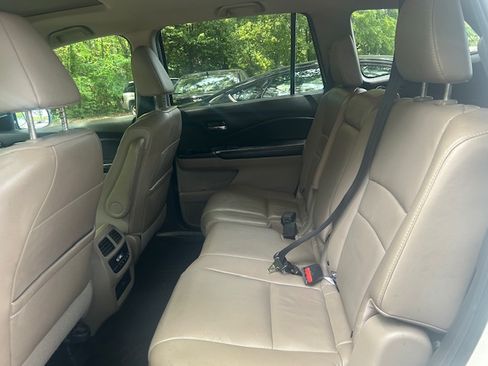 Used 2016 Honda Pilot AWD EX-L image 25