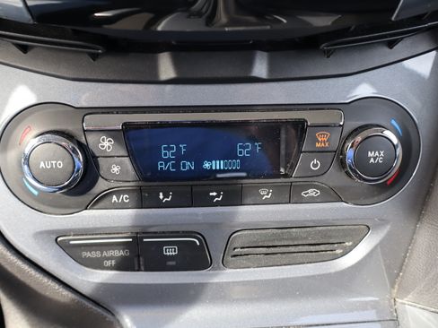 Used 2014 Ford Focus Titanium image 19