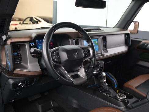 Used 2023 Ford Bronco Outer Banks image 42