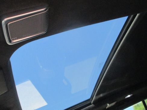 Used 2023 Cadillac Escalade Platinum Sport image 7