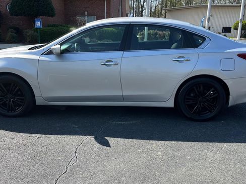 Used 2018 Nissan Altima 2.5 S image 4