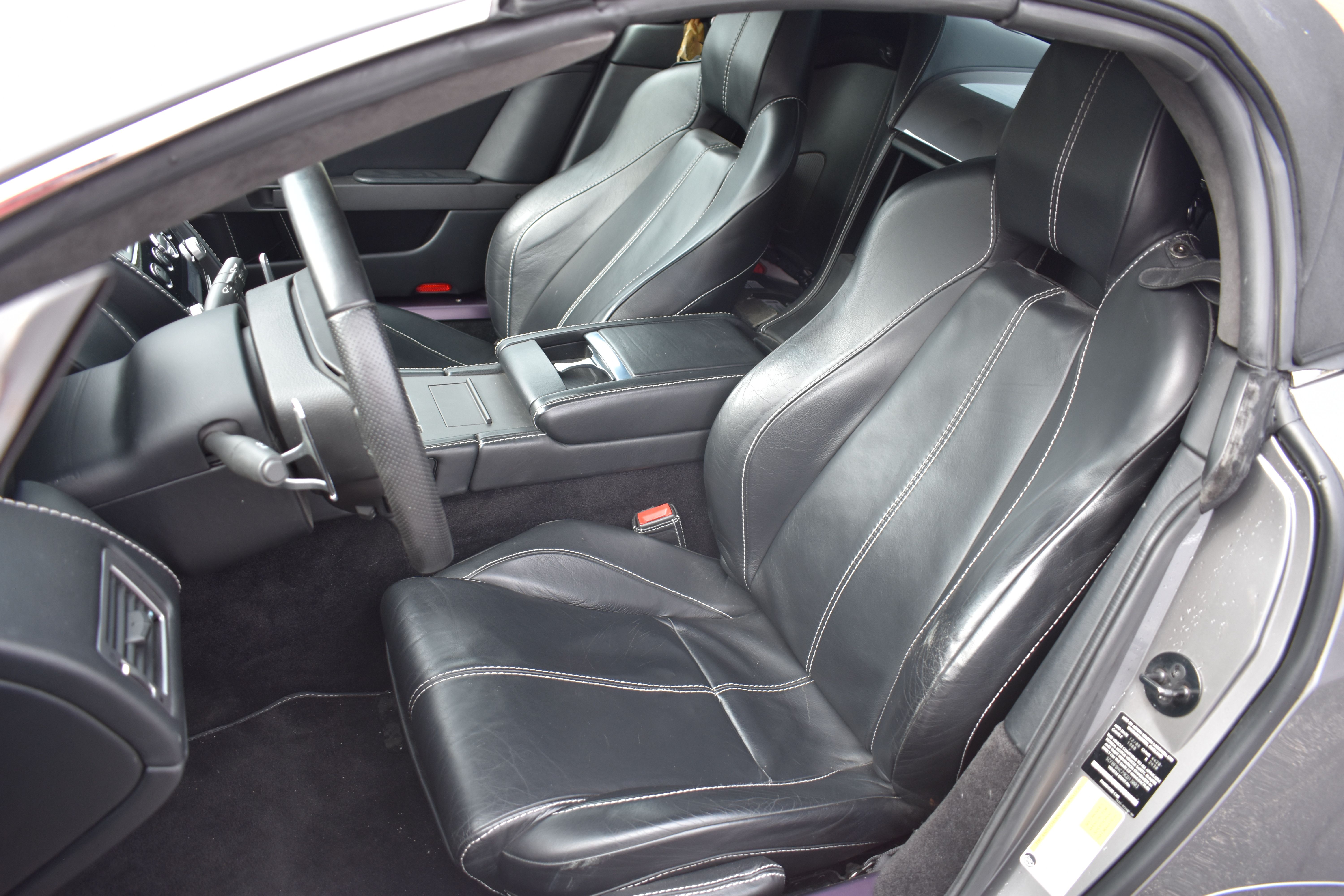 Used 2009 Aston Martin V8 Vantage Roadster RWD image 38