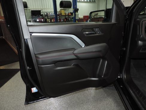 Used 2023 Chevrolet Colorado Z71 image 25