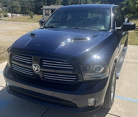 Used 2015 RAM 1500 2WD Crew Cab Sport image 8