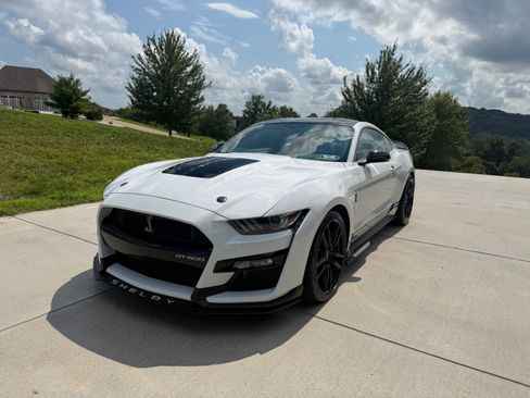 Used 2022 Ford Mustang Shelby GT500 Coupe RWD image 1