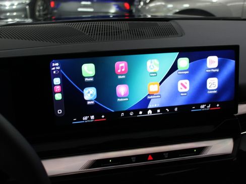 Used 2025 BMW i5 xDrive40 image 20