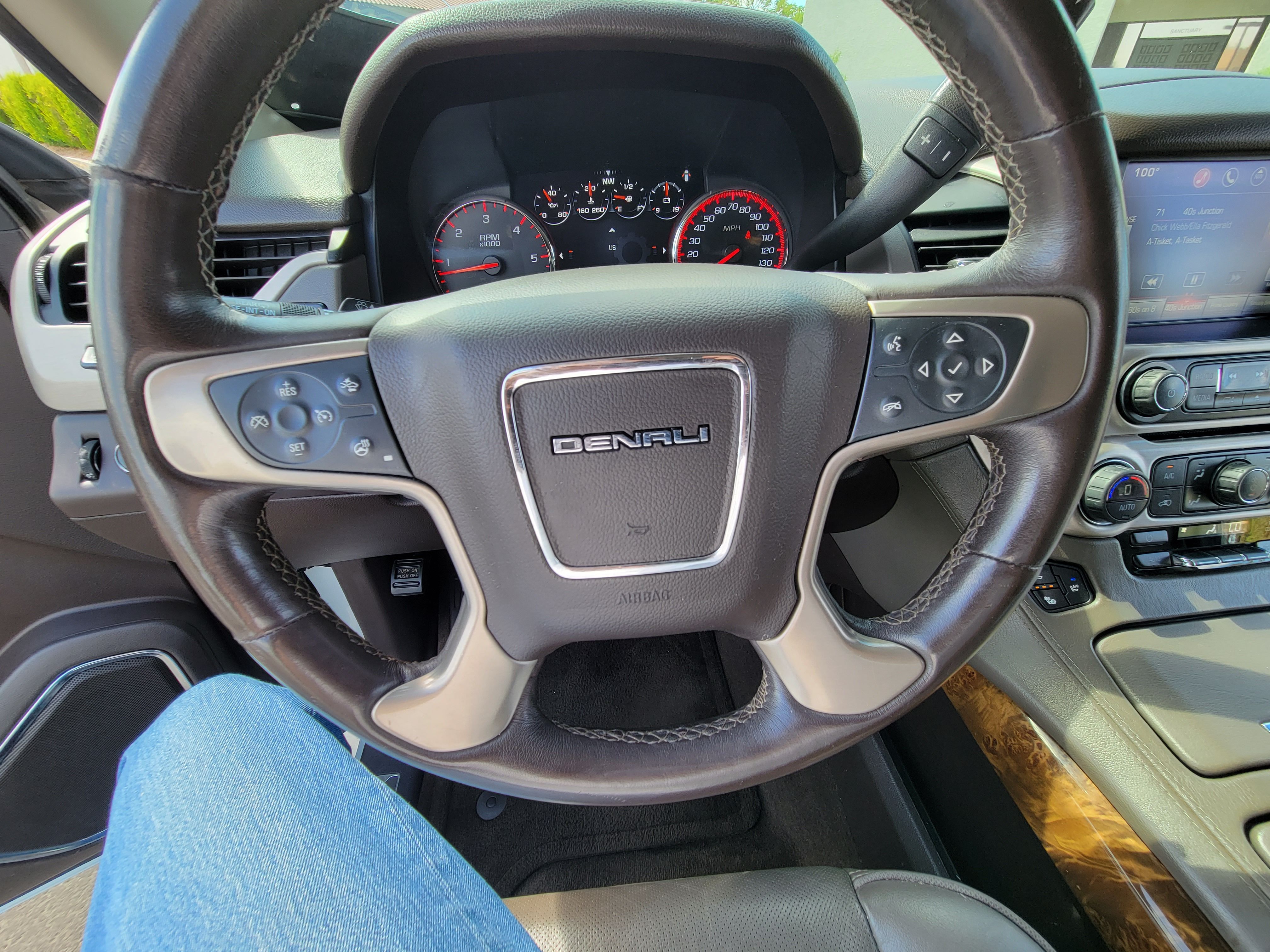 Used 2015 GMC Yukon Denali Ultimate AWD/4WD image 15