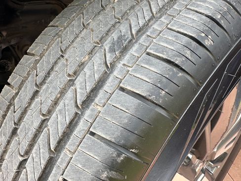 Used 2017 Nissan Pathfinder SV image 12