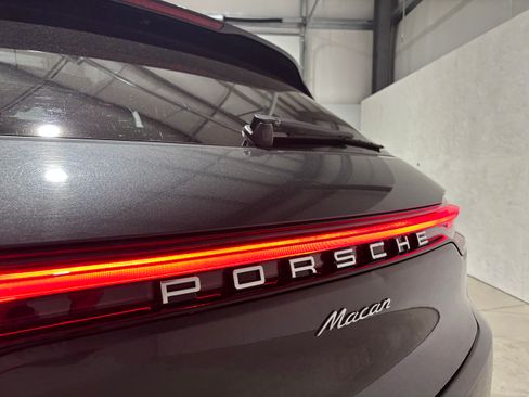 Used 2020 Porsche Macan image 8