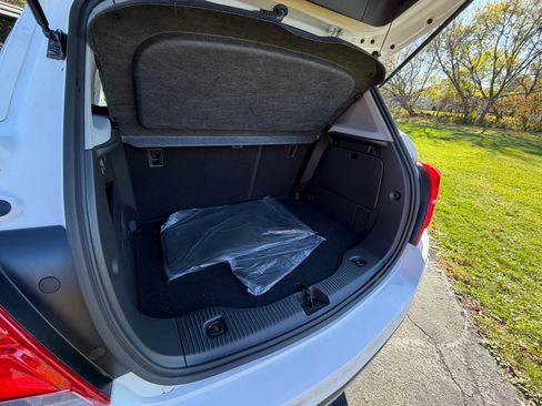 Used 2022 Chevrolet Trax LT image 26