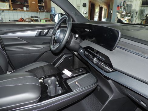 Used 2026 Buick Enclave AWD Sport Touring image 25