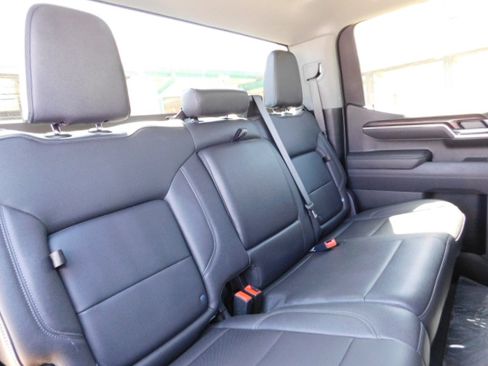 Used 2025 GMC Sierra 1500 SLT image 22