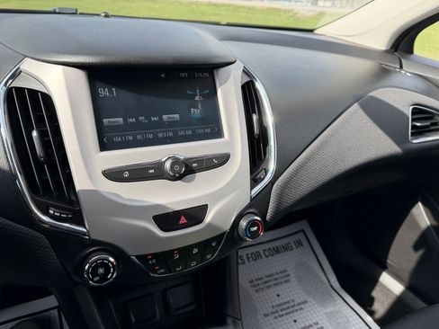 Used 2017 Chevrolet Cruze LS image 7