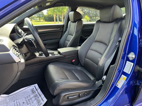 Used 2019 Honda Accord Sport image 9