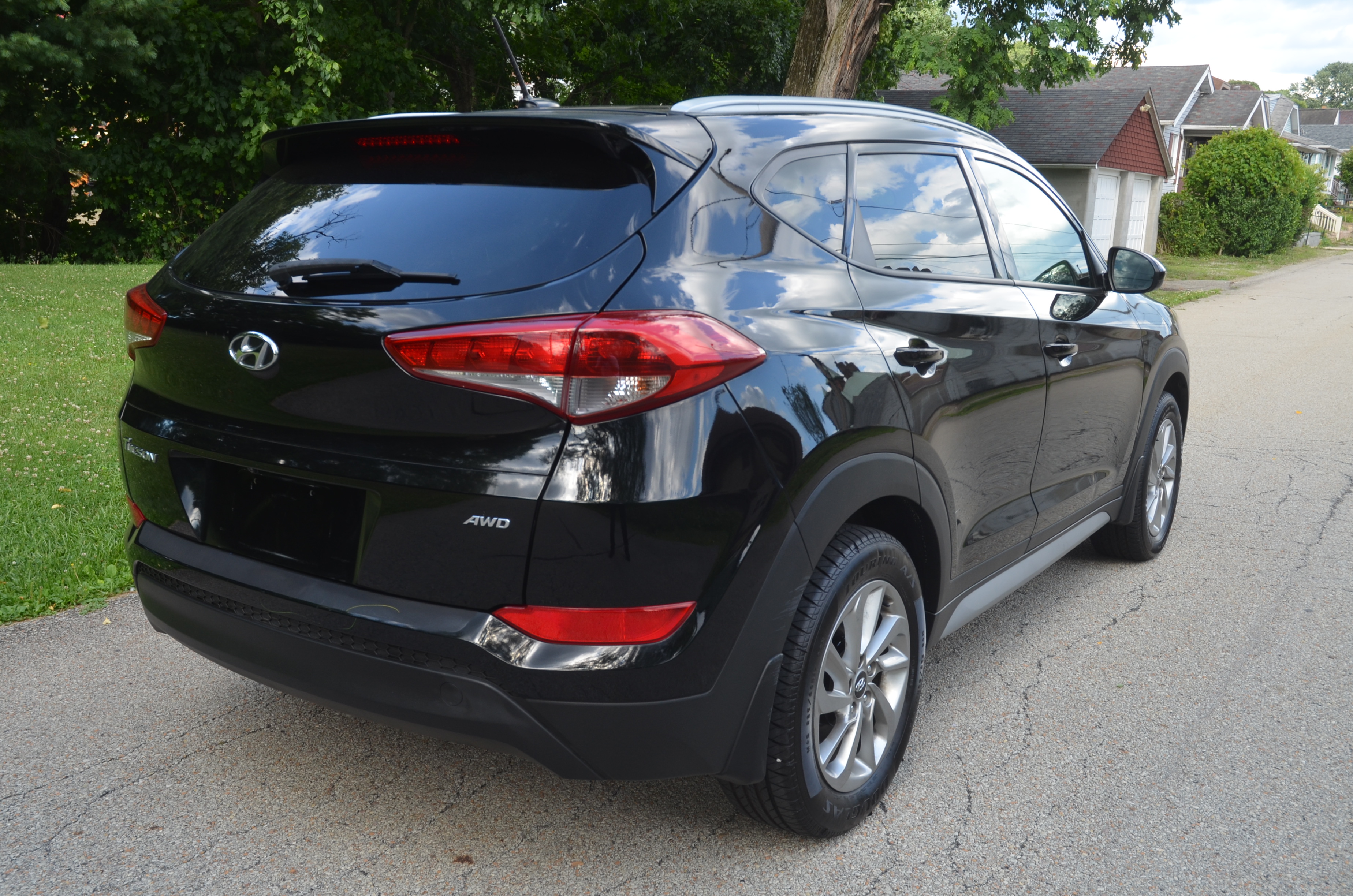 Used 2017 Hyundai Tucson AWD SE image 4