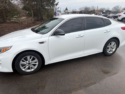 Used 2018 Kia Optima LX image 2