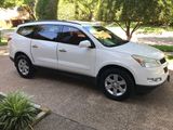 Used 2012 Chevrolet Traverse LT image 2