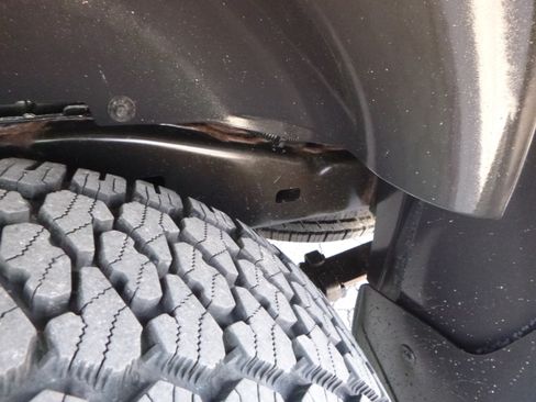 Used 2007 GMC Canyon SLE image 10