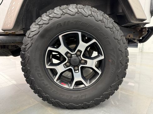 Used 2004 Jeep Wrangler X image 16