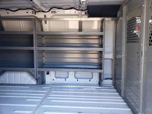 Used 2023 Ford Transit 250 image 10