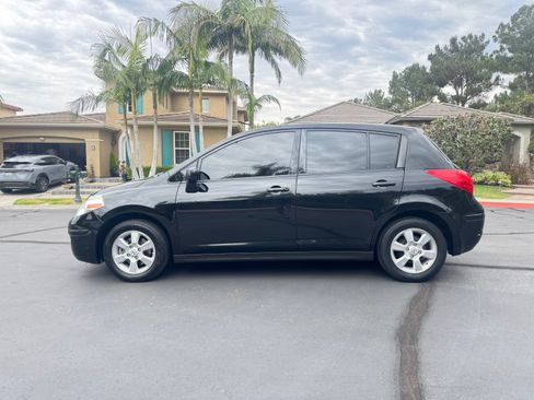 Used 2012 Nissan Versa 1.8 S w/ Special Edition FWD image 4