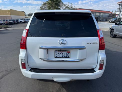 Used 2011 Lexus GX 460 image 10