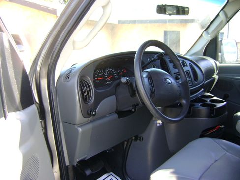Used 2007 Ford E-350 and Econoline 350 image 9