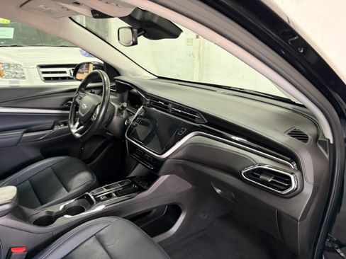 Used 2022 Chevrolet Bolt EUV LT FWD image 19