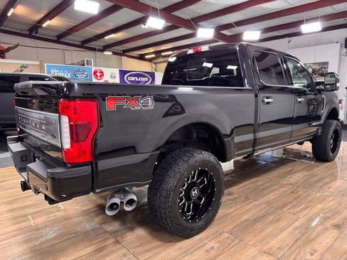 Used 2019 Ford F250 Platinum image 5