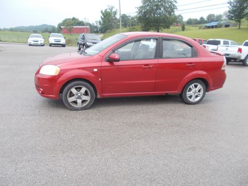 Used 2007 Chevrolet Aveo LT Sedan FWD image 1