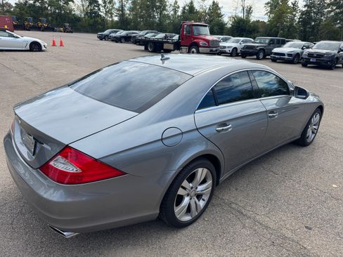 Used 2010 Mercedes-Benz CLS 550 image 17