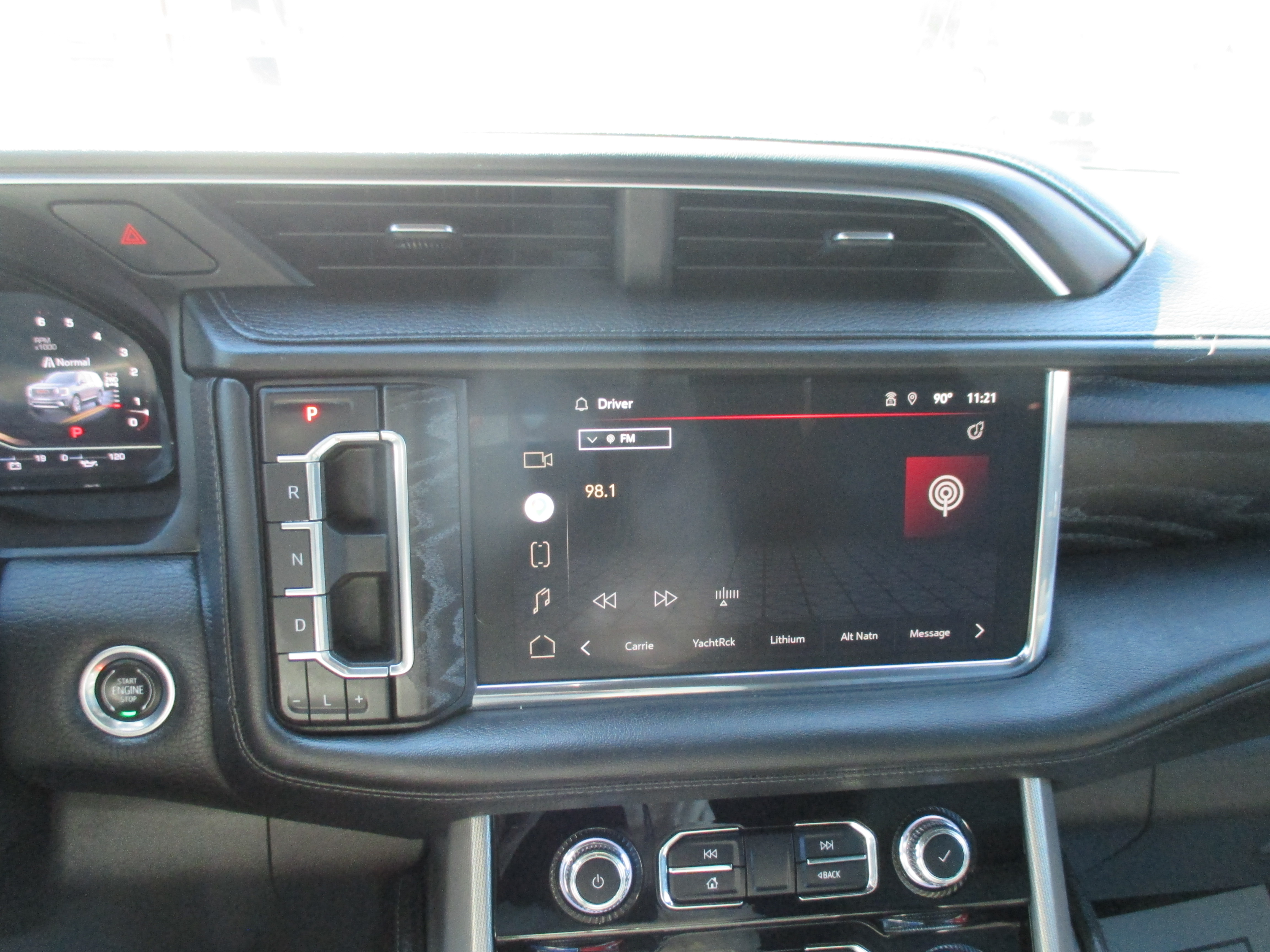 Used 2022 GMC Yukon 4WD Denali Ultimate image 7