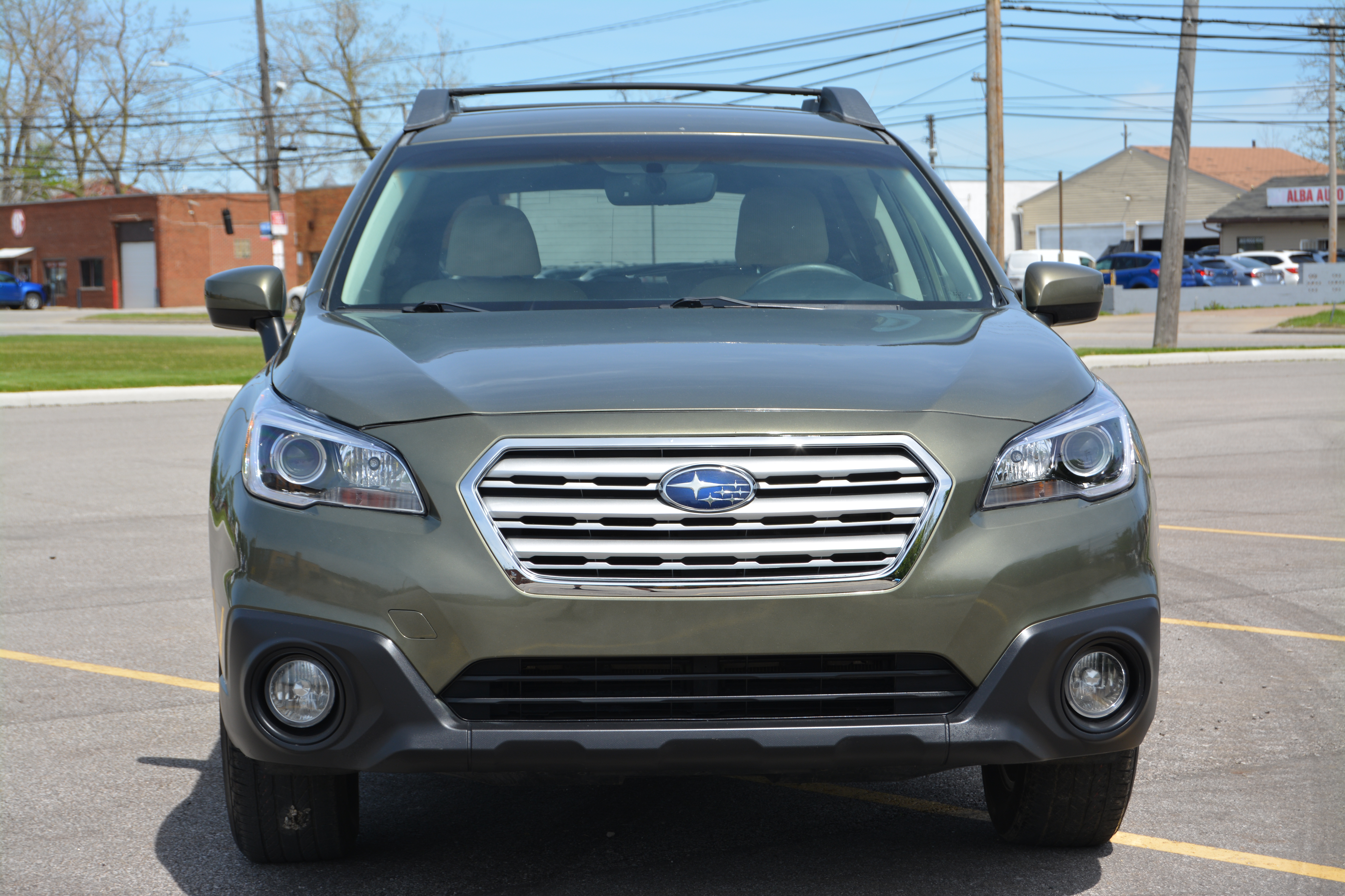 Used 2017 Subaru Outback 2.5i Premium AWD/4WD image 2