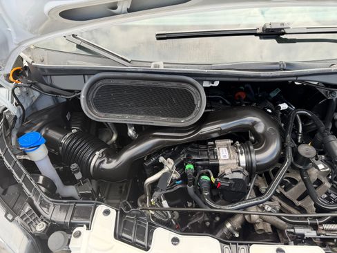 Used 2022 Ford Transit 250 image 25