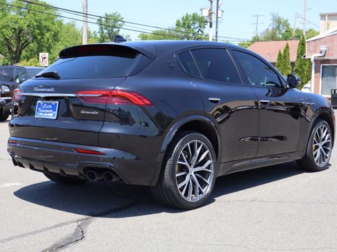 Used 2023 Maserati Grecale Modena AWD/4WD image 8