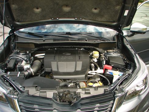 Used 2020 Subaru Forester Touring image 2