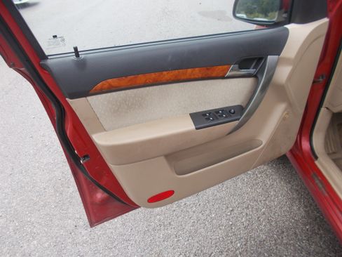 Used 2007 Chevrolet Aveo LT Sedan FWD image 5