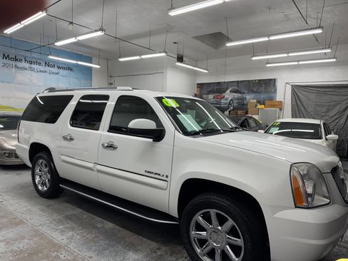 Used 2008 GMC Yukon XL Denali image 10