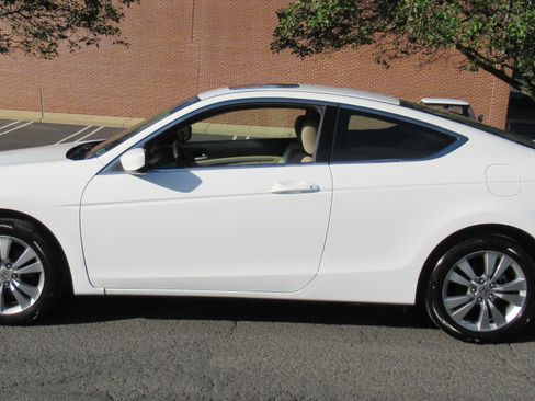 Used 2010 Honda Accord EX image 5