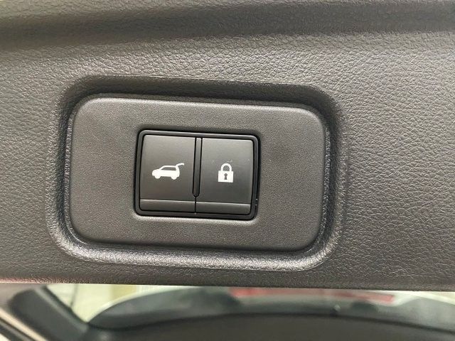 Used 2024 Nissan Pathfinder SV AWD/4WD image 27