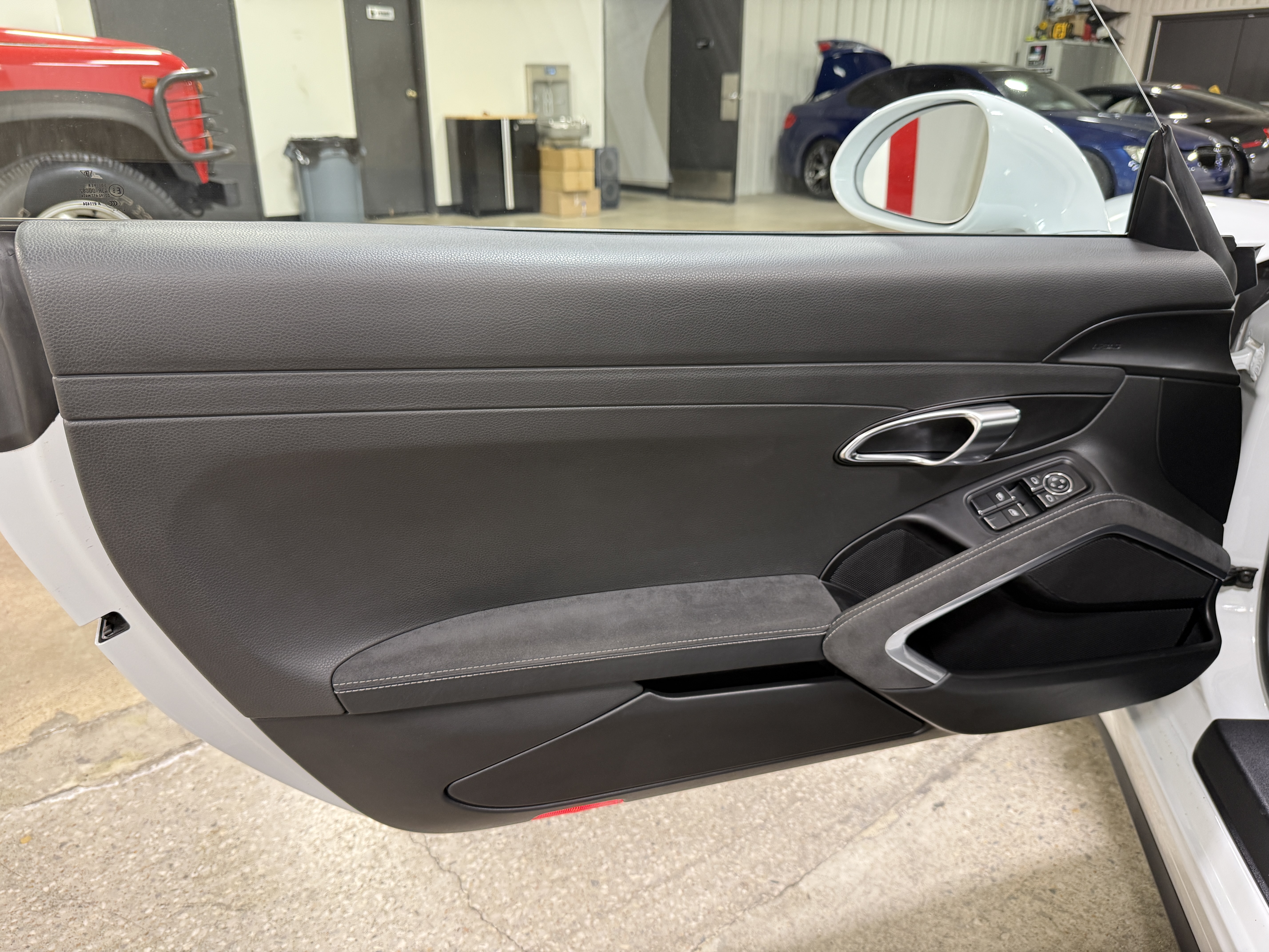 Used 2015 Porsche 911 GT3 RWD image 13