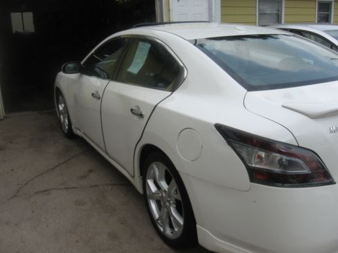 Used 2012 Nissan Maxima SV FWD image 6