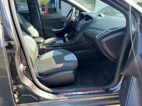Used 2016 Ford Focus ST image 11