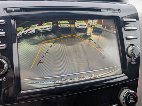 Used 2017 Nissan Murano S image 12