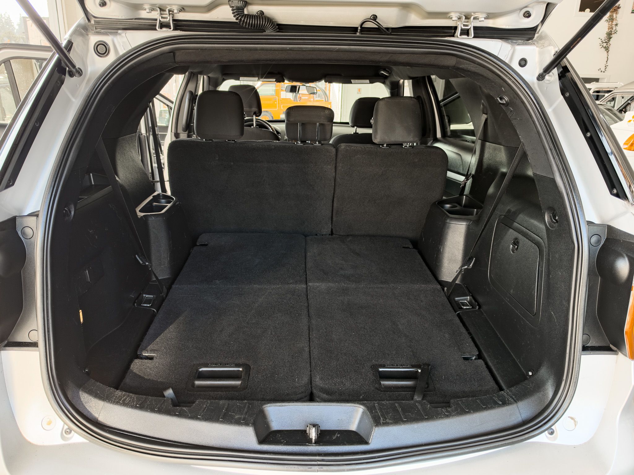 Used 2017 Ford Explorer 4WD XLT image 17