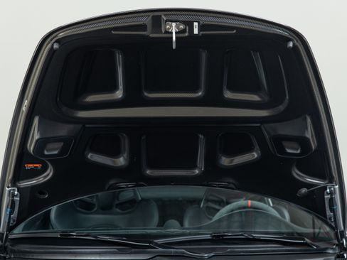 Used 2018 Porsche 911 GT2 RS image 29