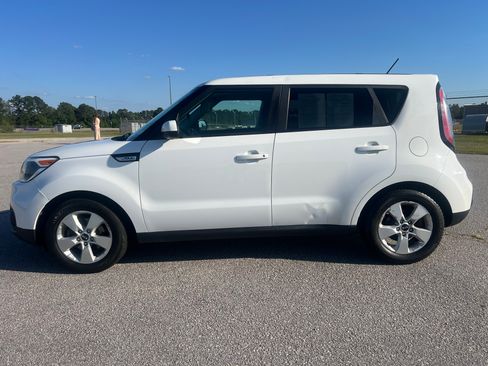 Used 2019 Kia Soul LX FWD image 7