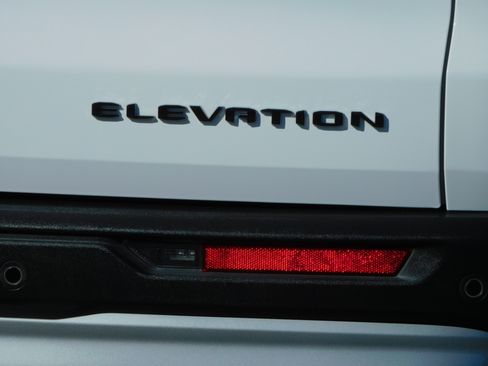 Certified 2025 GMC Acadia Elevation image 12